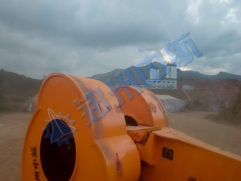 中航?jīng)_擊式壓路機駐海南海口辦事處